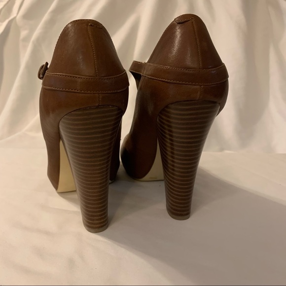 NWOT BCBGirls T-strap Peep-toe ‘Cross’ Heels- imperfect - Picture 4 of 7